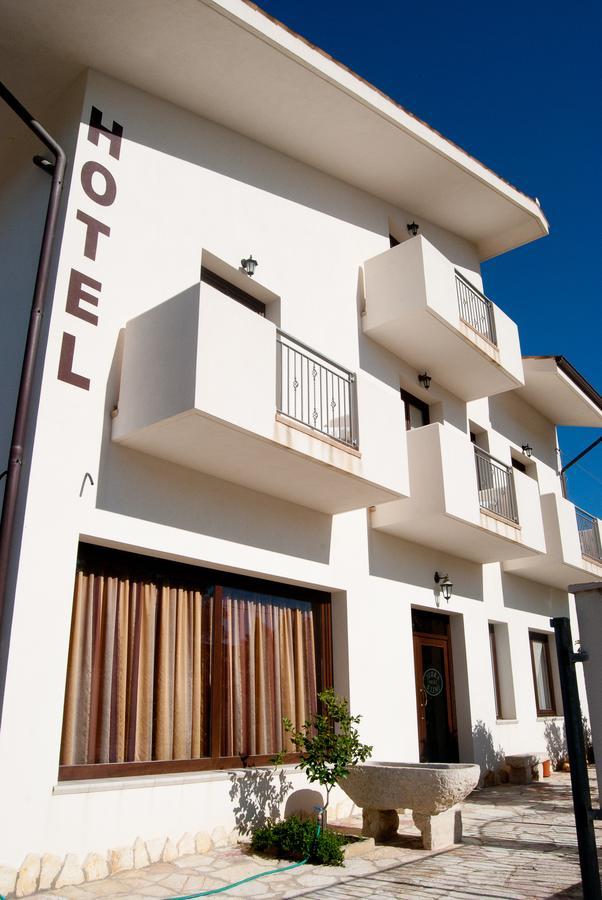 Hotel Terra Degli Elimi 3*